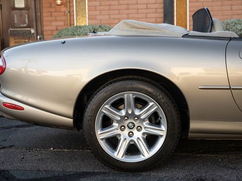 Used 2000 Jaguar XK8 Convertible RWD image 10