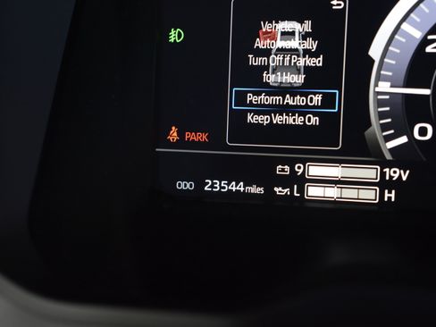 Used 2023 Toyota Tundra Platinum AWD/4WD image 19