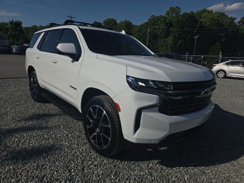 Used 2022 Chevrolet Tahoe RST w/ Luxury Package AWD/4WD image 2