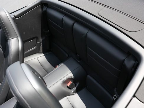 Used 2023 Porsche 911 Carrera 4S w/ Sport Package image 19