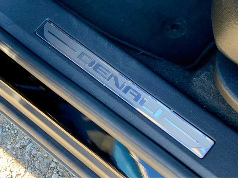 Used 2022 GMC Terrain Denali image 56