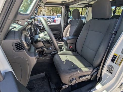 Used 2021 Jeep Gladiator Sport w/ Trailer Tow Package AWD/4WD image 8