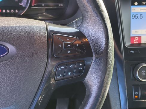 Used 2018 Ford Explorer XLT w/ Equipment Group 202A image 19