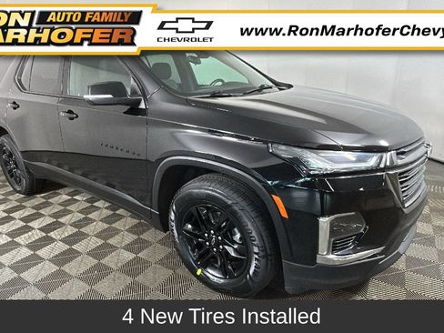 Used 2022 Chevrolet Traverse LT FWD image 1