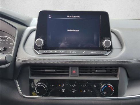 Used 2024 Nissan Rogue S image 14