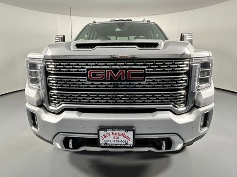 Used 2021 GMC Sierra 3500 Denali image 2