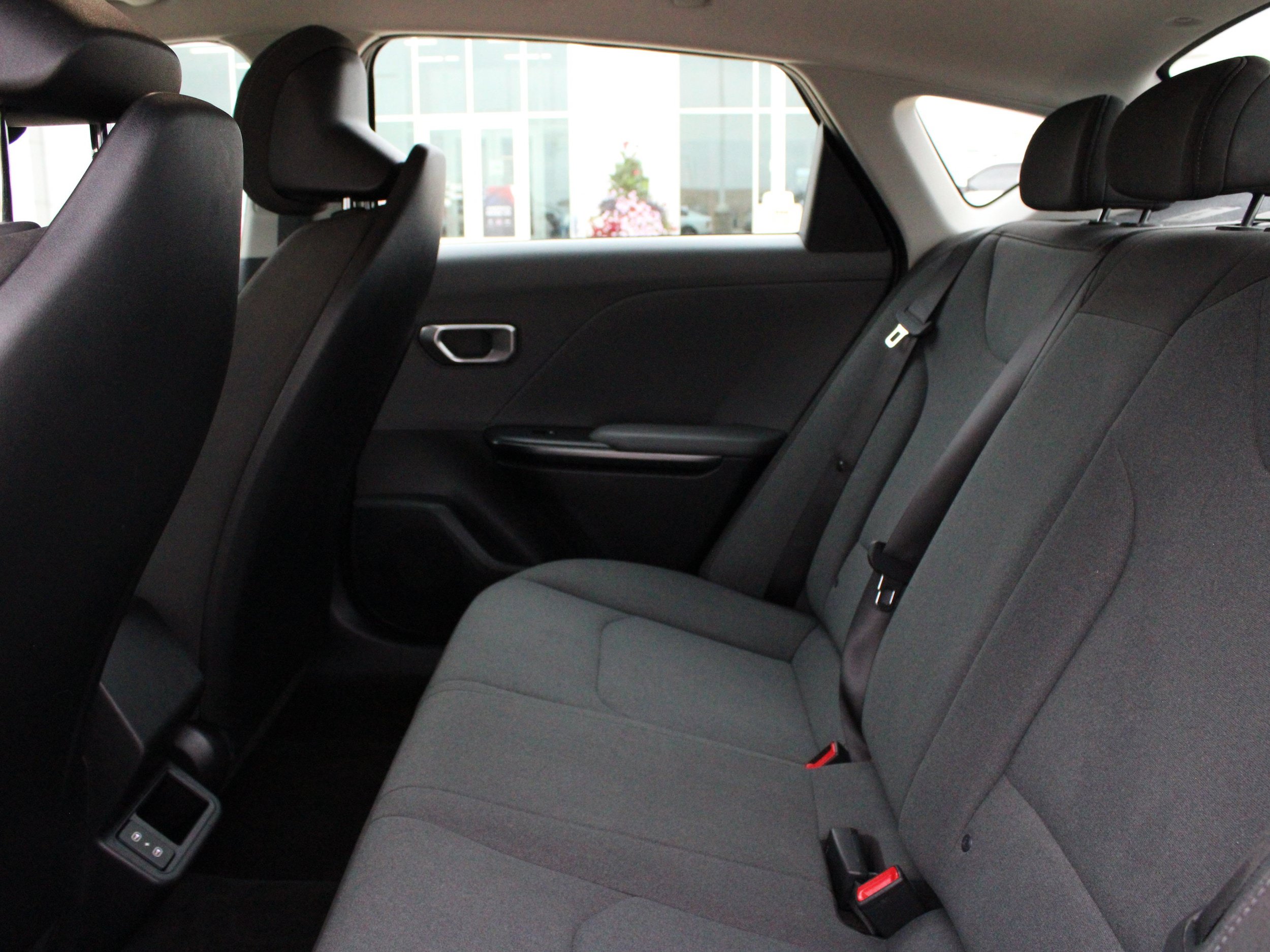 Used 2025 Kia K4 FWD image 30
