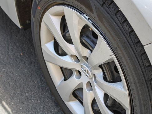 Used 2024 Toyota Corolla LE FWD image 14