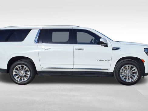 Used 2021 GMC Yukon XL SLT image 9