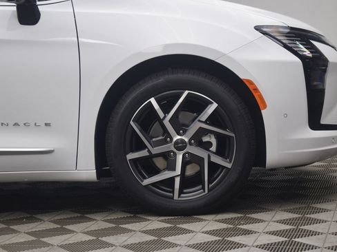 New 2027 Chrysler Pacifica Pinnacle FWD image 6