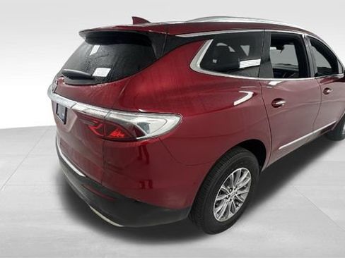 Used 2024 Buick Enclave Premium image 3