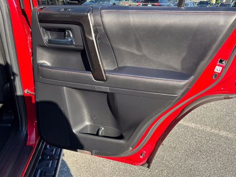 Used 2024 Toyota 4Runner TRD Off-Road AWD/4WD image 41