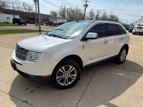 Used 2010 Lincoln MKX AWD image 1