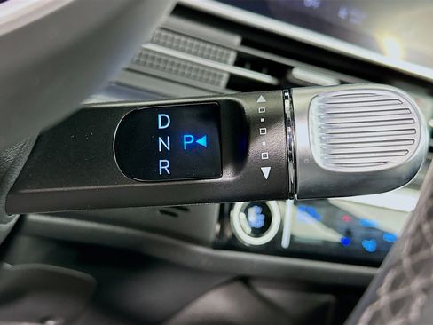 Used 2024 Hyundai Ioniq 6 SE image 25