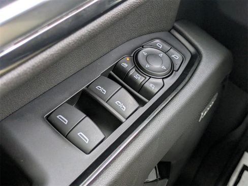 Used 2024 GMC Sierra 2500 AT4 image 25