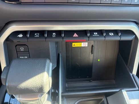 Used 2023 Toyota Tundra Platinum w/ Advanced Package image 33