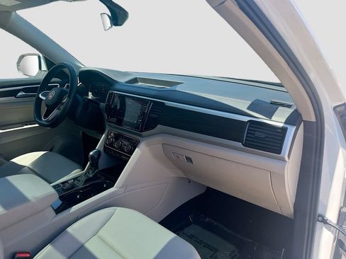 Used 2023 Volkswagen Atlas SE w/ Panoramic Sunroof Package AWD/4WD image 31