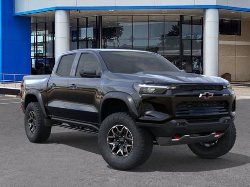 New 2026 Chevrolet Colorado ZR2 w/ Technology Package AWD/4WD image 7