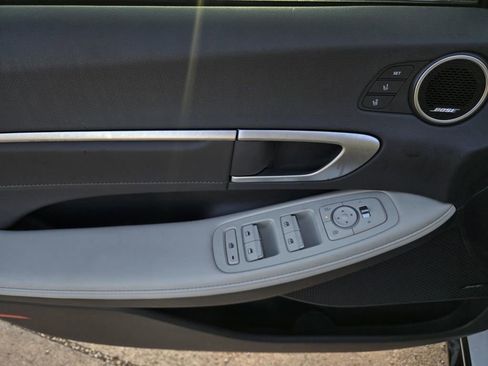 New 2025 Hyundai Sonata Limited FWD image 21