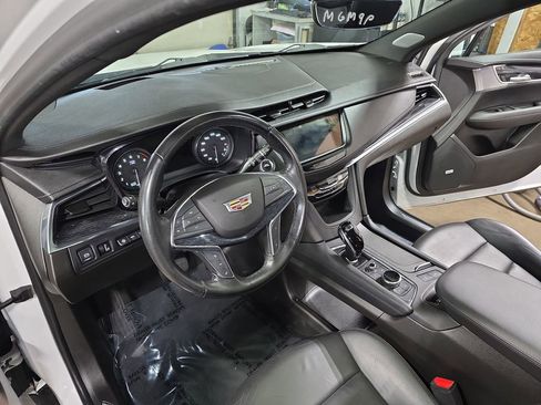 Used 2023 Cadillac XT5 Premium Luxury w/ Technology Package image 16