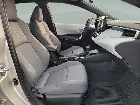 Certified 2025 Toyota Corolla SE image 15