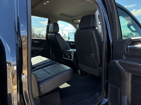 Used 2022 Chevrolet Silverado 3500 LTZ w/ LTZ Texas Edition image 30