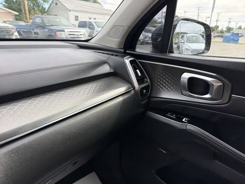 Used 2023 Kia Sorento SX FWD image 28