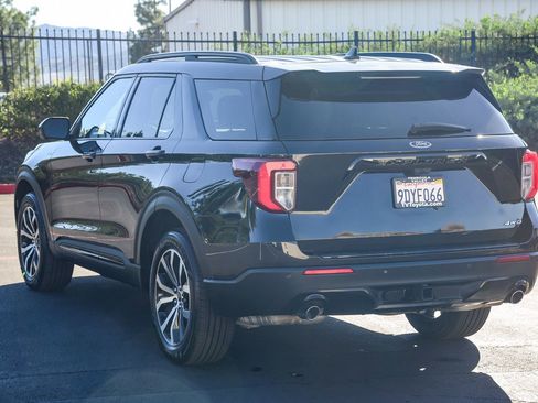 Used 2022 Ford Explorer ST-Line w/ Class IV Trailer Tow Package image 5