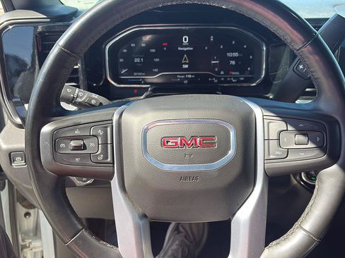 Used 2025 GMC Sierra 1500 SLT RWD image 9