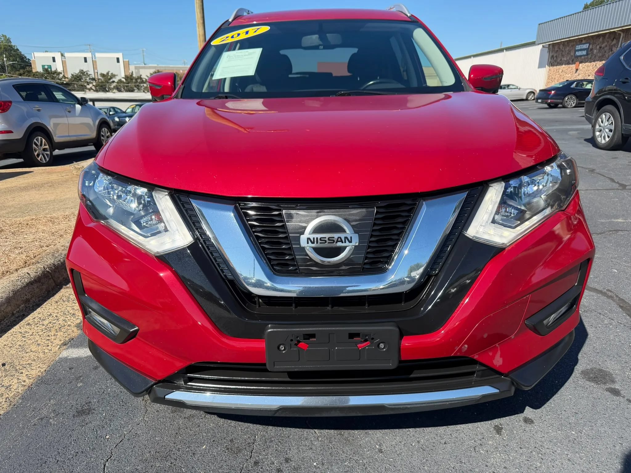 Used 2017 Nissan Rogue SV w/ SV Premium Package AWD/4WD image 2