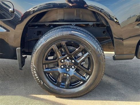 Used 2023 Chevrolet Silverado 1500 Custom image 31