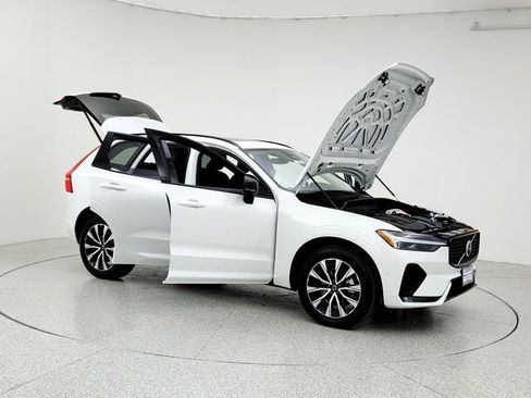 Certified 2025 Volvo XC60 B5 Plus image 10