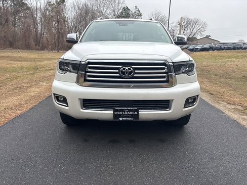 Used 2018 Toyota Sequoia Platinum image 2