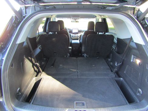 Used 2023 Ford Explorer XLT w/ Equipment Group 202A AWD/4WD image 14