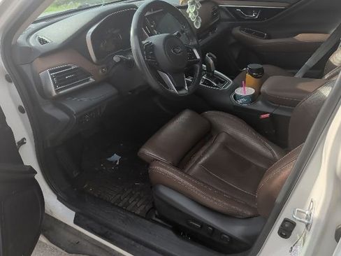 Used 2022 Subaru Outback Touring AWD/4WD image 14