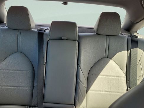 Used 2019 Toyota Avalon Limited w/ Advanced Safety Package image 13