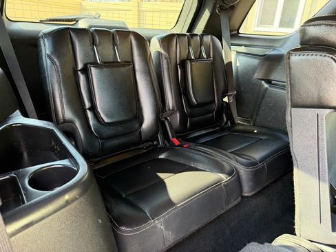 Used 2017 Ford Explorer Limited image 13