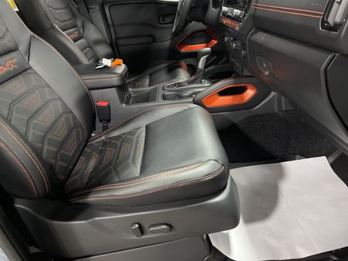 Used 2026 Nissan Frontier PRO-4X w/ Pro Premium Package image 16