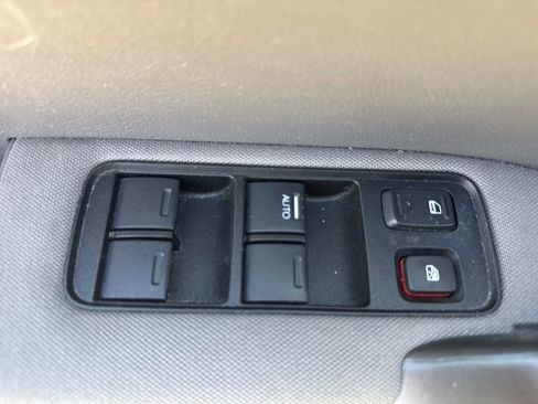 Used 2011 Honda CR-V LX image 15