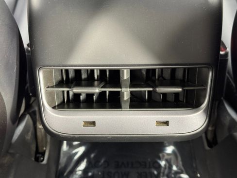 Used 2018 Tesla Model 3 Long Range image 33