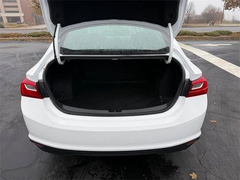 Used 2023 Chevrolet Malibu LT image 6