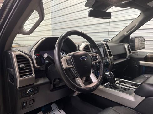 Used 2019 Ford F150 Lariat image 10