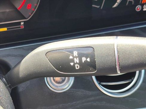 Used 2020 Mercedes-Benz E 350 4MATIC Sedan image 12