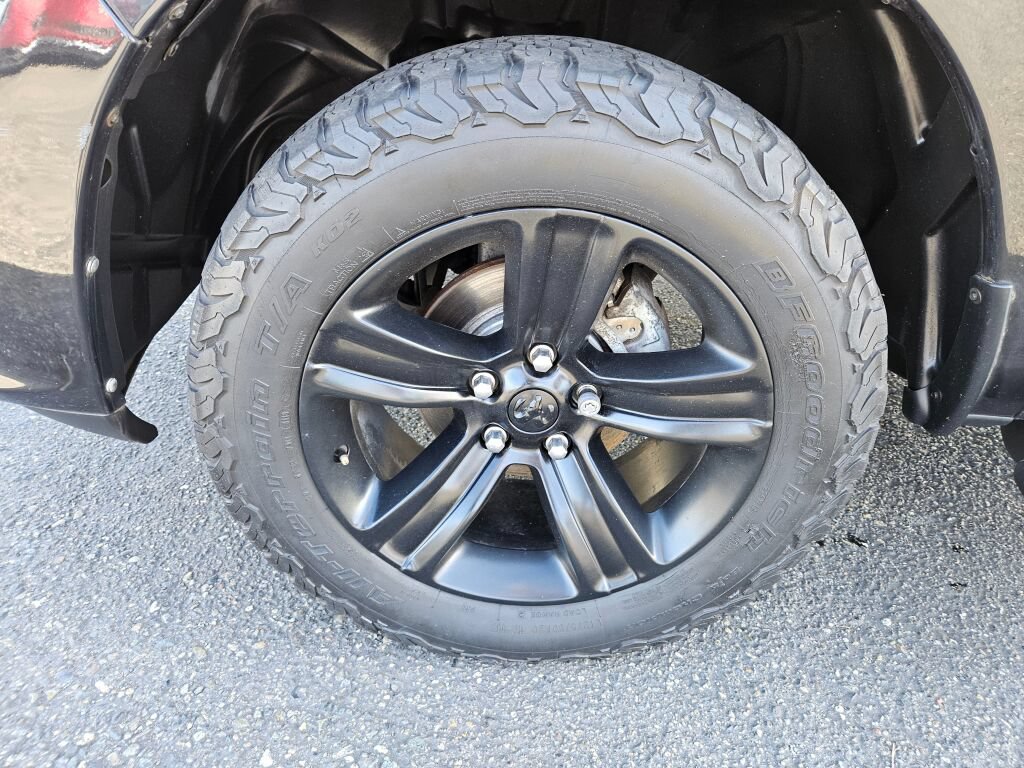 Used 2015 RAM 1500 Sport w/ Black Ram 1500 Sport Group AWD/4WD image 8