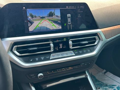 Used 2021 BMW 330i xDrive Sedan w/ Driving Assistance Package AWD/4WD image 17