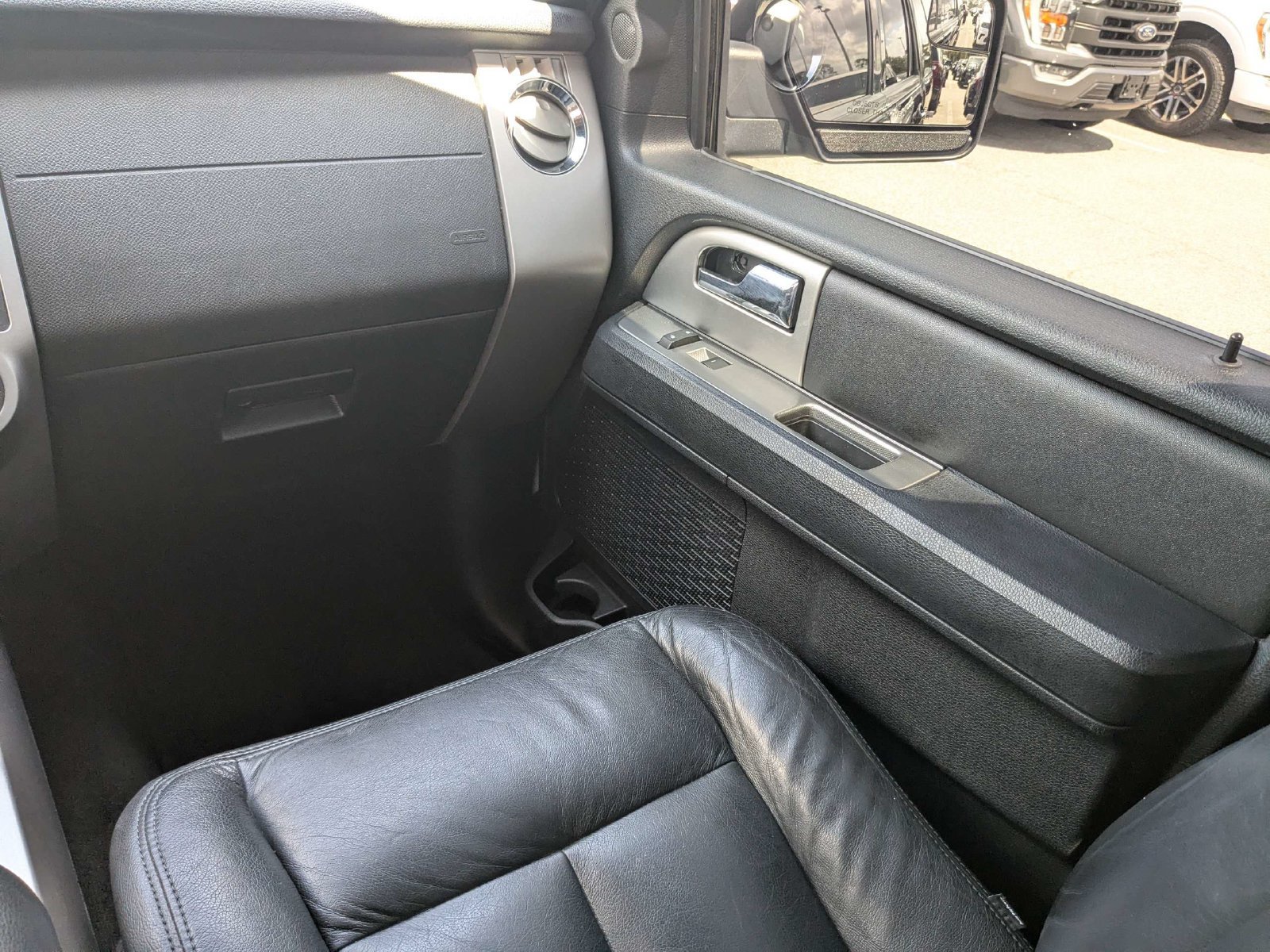 Used 2017 Ford Expedition XLT RWD image 17