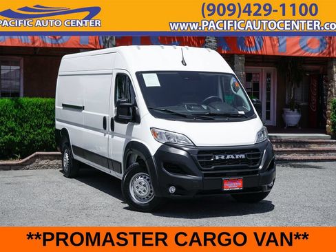 Used 2025 RAM ProMaster 2500 w/ Convenience Group FWD image 1