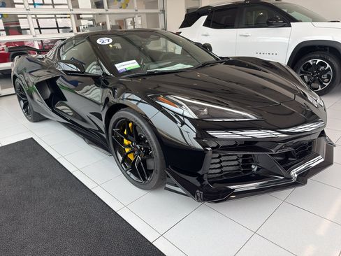 New 2027 Chevrolet Corvette Z06 w/ Z07 Performance Package RWD image 6