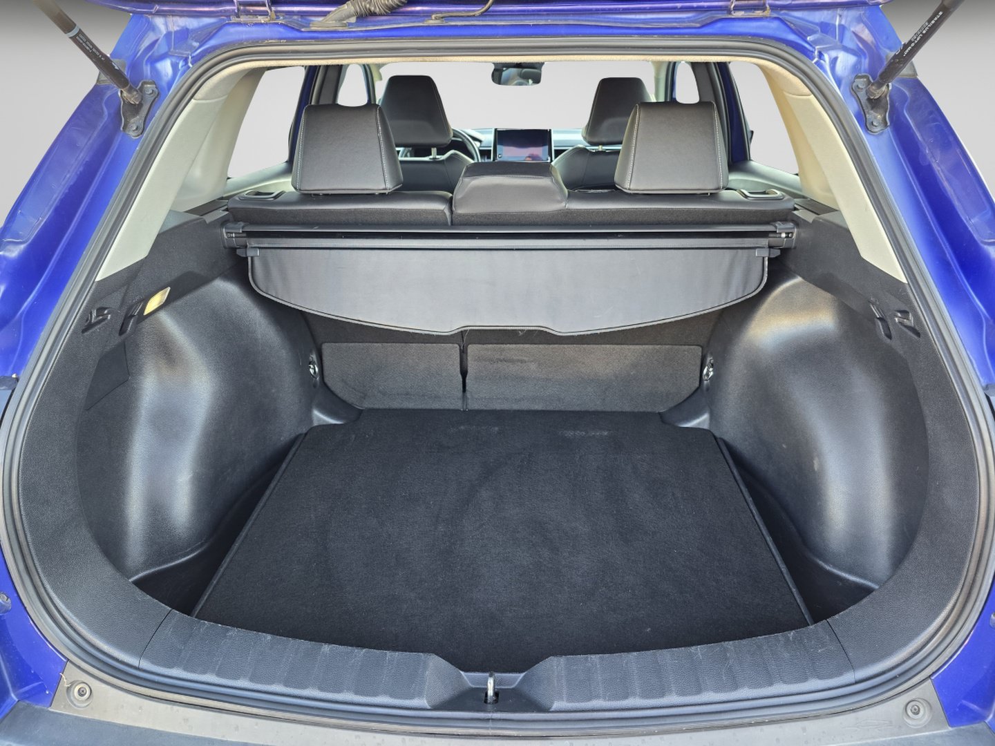 Used 2024 Toyota Corolla Cross XLE FWD image 30