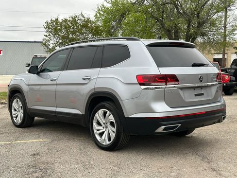 Used 2021 Volkswagen Atlas SE image 4